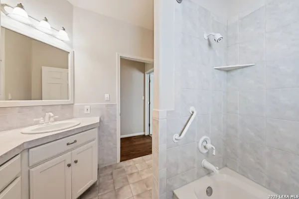 $738,500 | 2592 Edgegrove, Canyon Lake, TX 78133