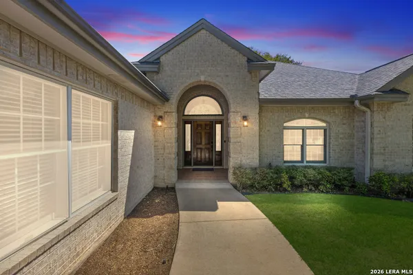 $738,500 | 2592 Edgegrove, Canyon Lake, TX 78133