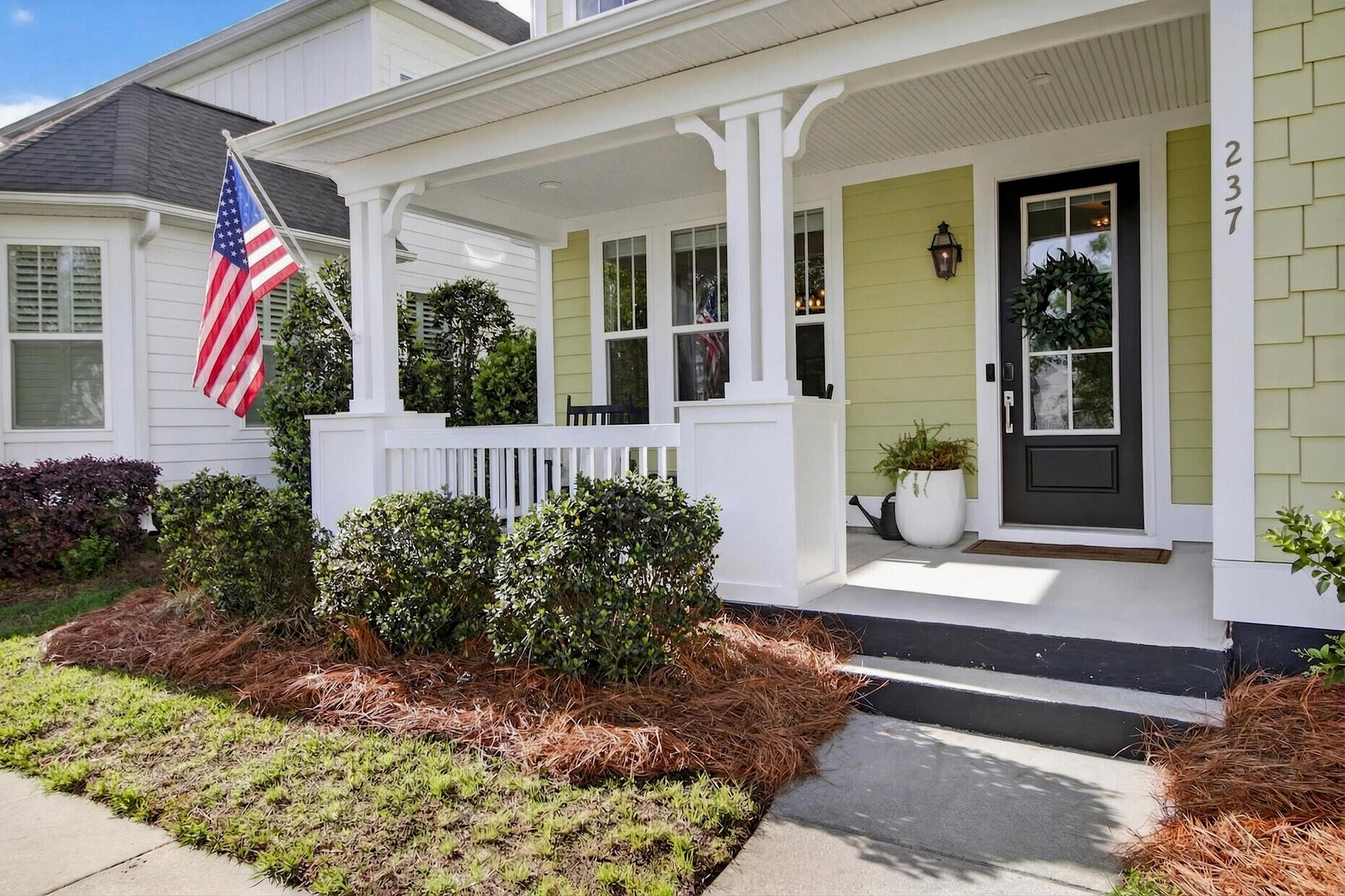 237 Ribbon Road Summerville, SC 29483 - Photo 5 of 79 Gallery Image 5