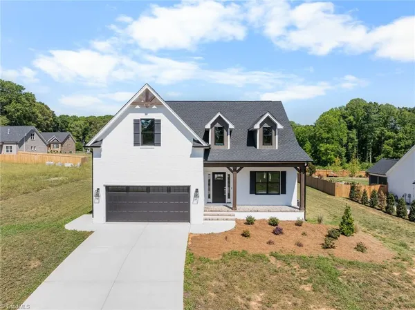 $469,900 | 377 Lenalan Drive, Lexington, NC 27295