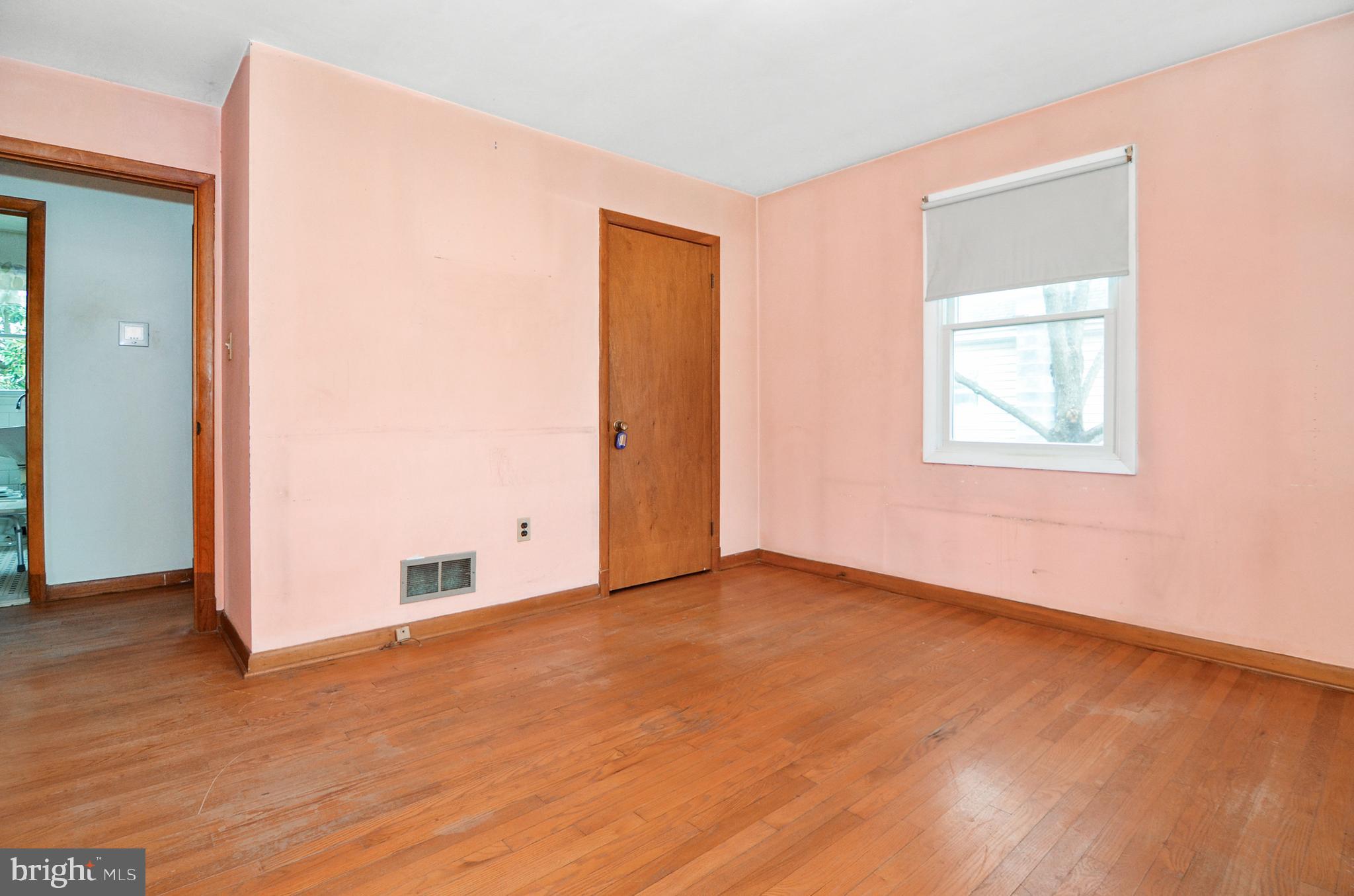8426 Arbutus Road Pasadena, MD 21122 - Photo 17 of 29 Gallery Image 17