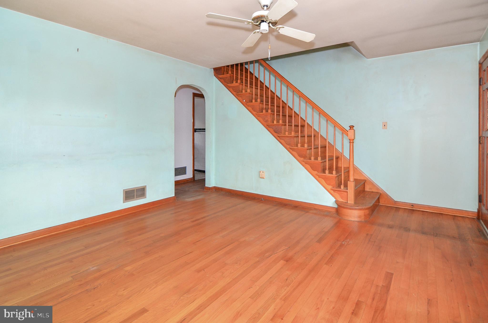 8426 Arbutus Road Pasadena, MD 21122 - Photo 6 of 29 Gallery Image 6