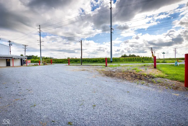 $400,000 | 5010 Highway 234, McCordsville, IN 46055