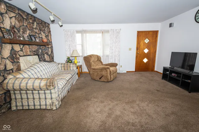 $400,000 | 5010 Highway 234, McCordsville, IN 46055