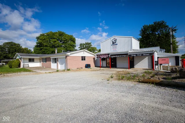 $400,000 | 5010 Highway 234, McCordsville, IN 46055