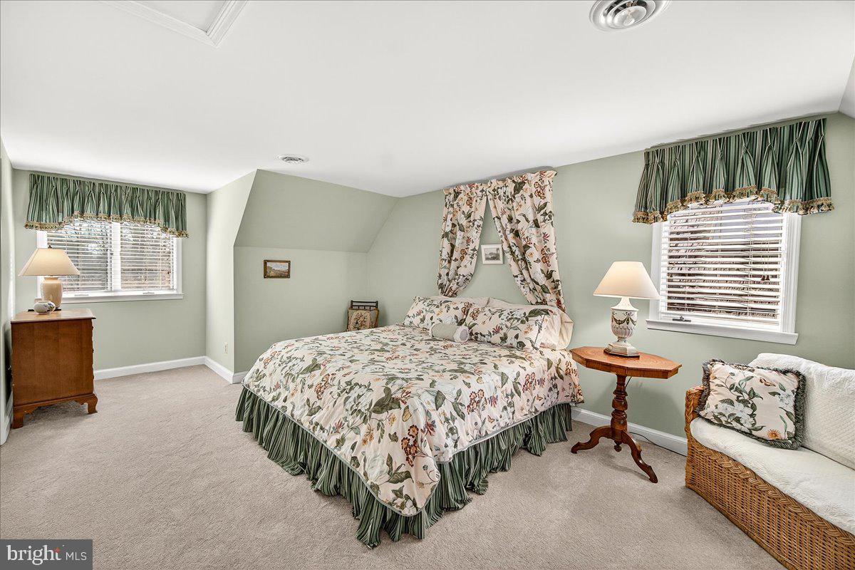 6400 Griffith Road Gaithersburg, MD 20882 - Photo 44 of 70 Enormous Guest Bedroom has so much charm