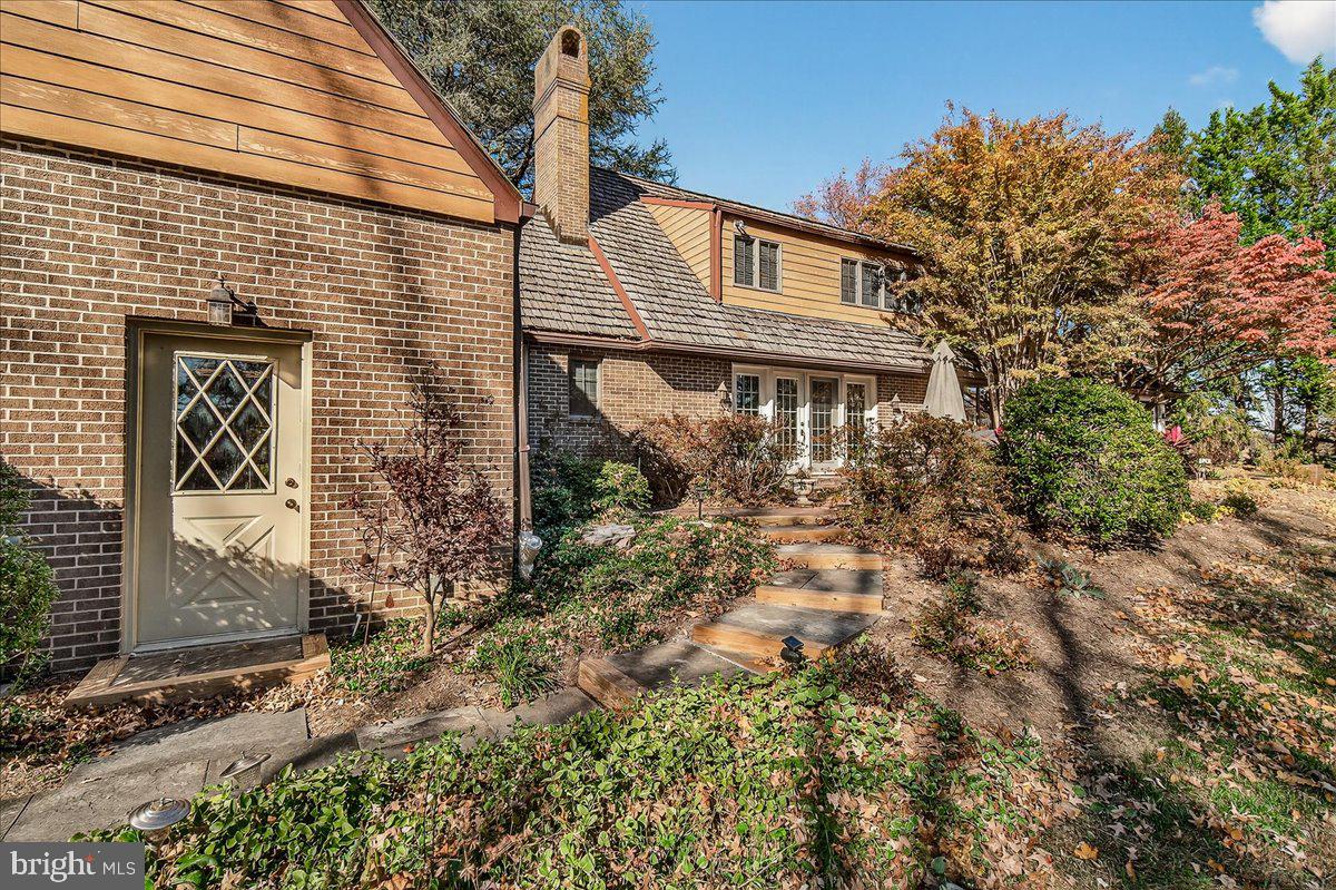 6400 Griffith Road Gaithersburg, MD 20882 - Photo 57 of 70 a view of a house with a yard