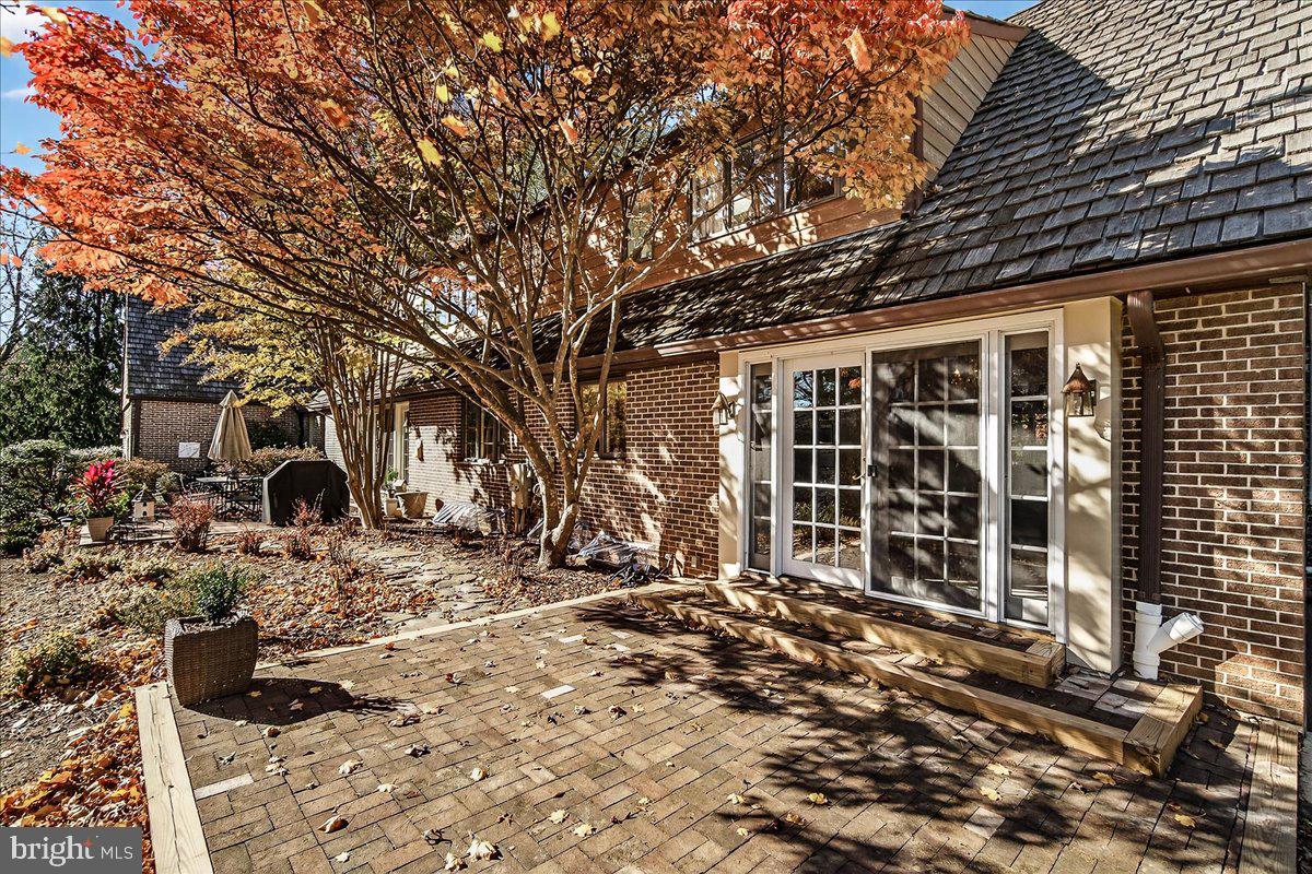 6400 Griffith Road Gaithersburg, MD 20882 - Photo 60 of 70 a front view of a house with parking space
