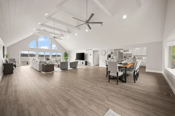 $2,600,000 | 5363 Paw Paw Lake Road, Coloma, MI 49038