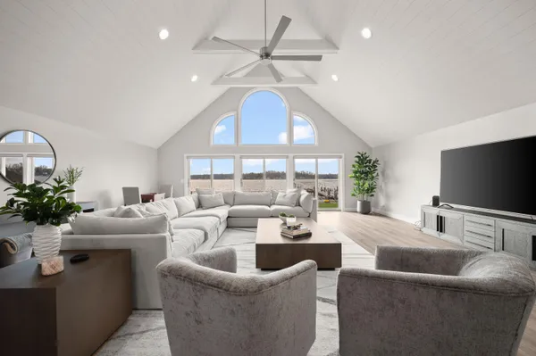 $2,600,000 | 5363 Paw Paw Lake Road, Coloma, MI 49038