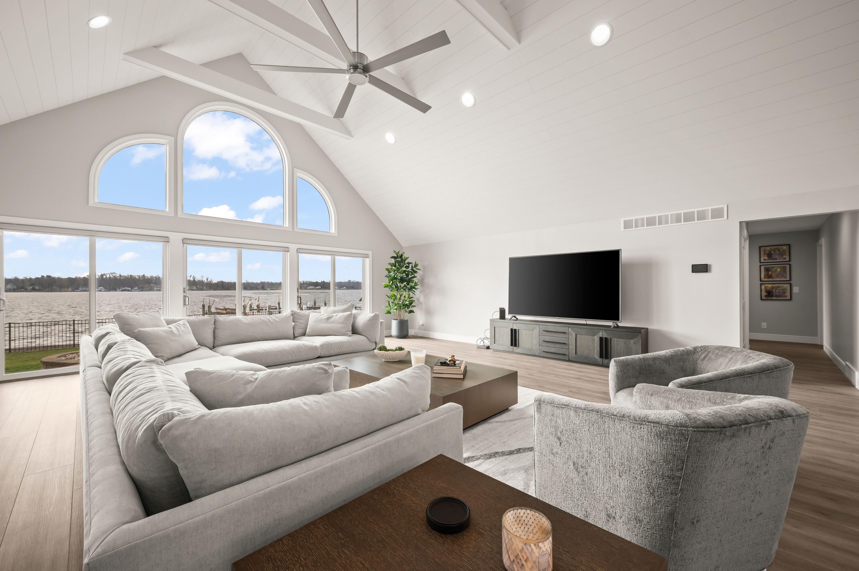 5363 Paw Paw Lake Road Coloma, MI 49038 - Photo 18 of 67 Living Room