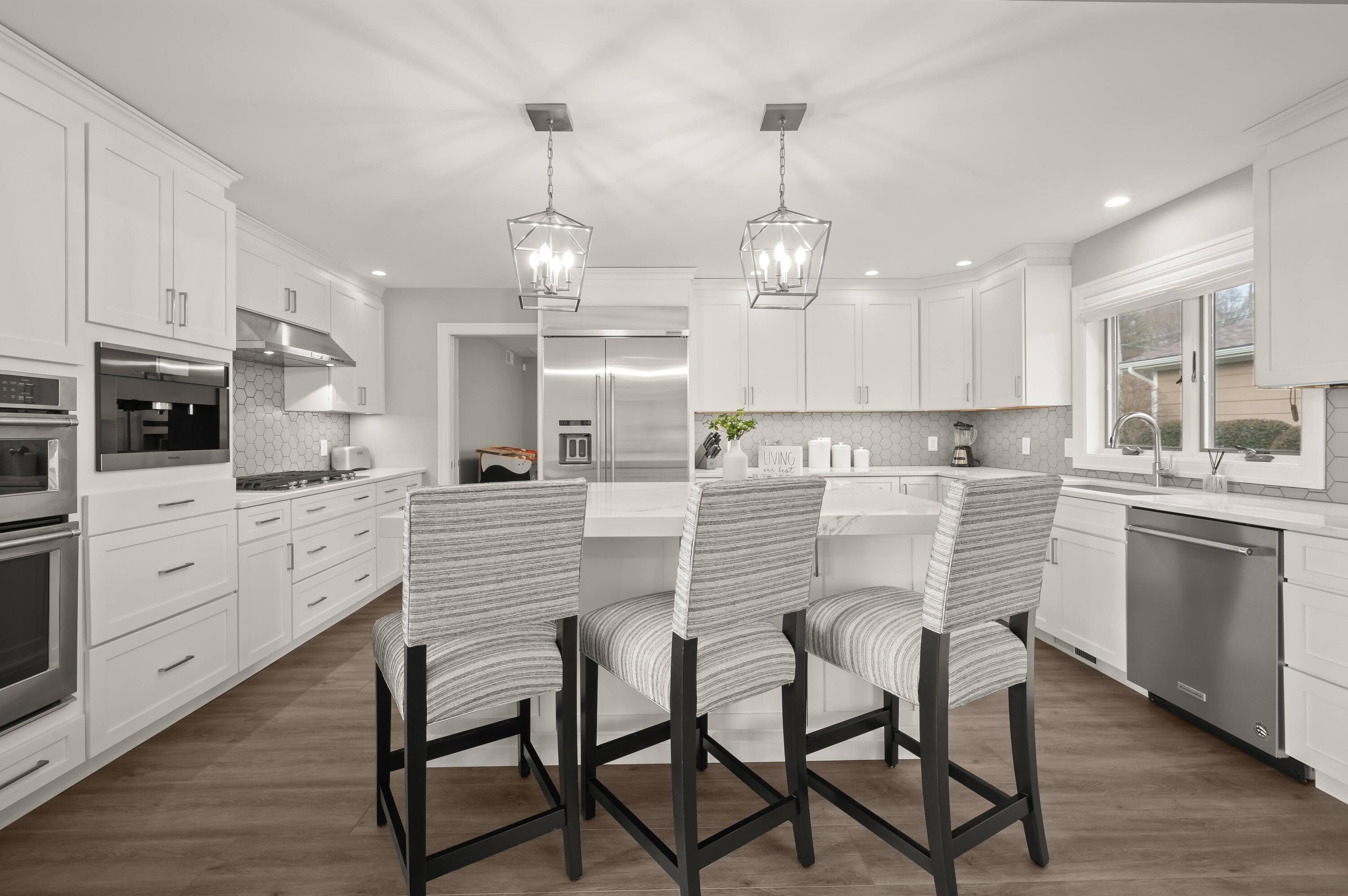 5363 Paw Paw Lake Road Coloma, MI 49038 - Photo 26 of 67 Kitchen Bar