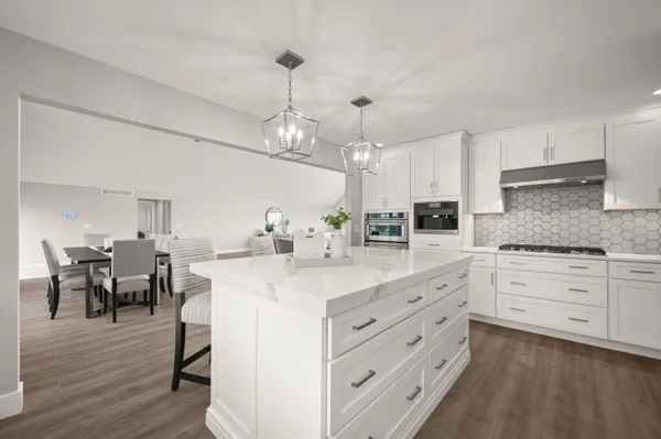 $2,600,000 | 5363 Paw Paw Lake Road, Coloma, MI 49038