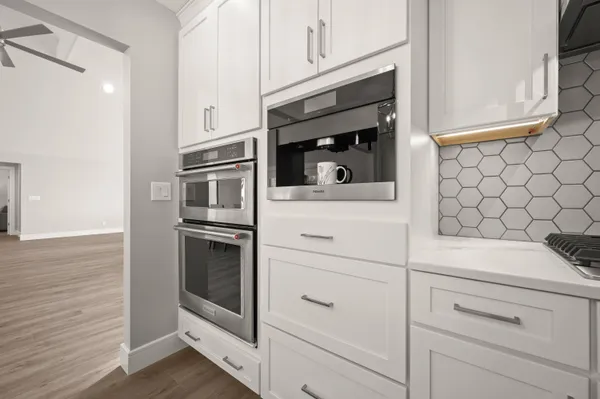 $2,600,000 | 5363 Paw Paw Lake Road, Coloma, MI 49038