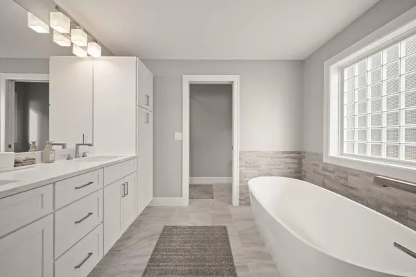 $2,600,000 | 5363 Paw Paw Lake Road, Coloma, MI 49038