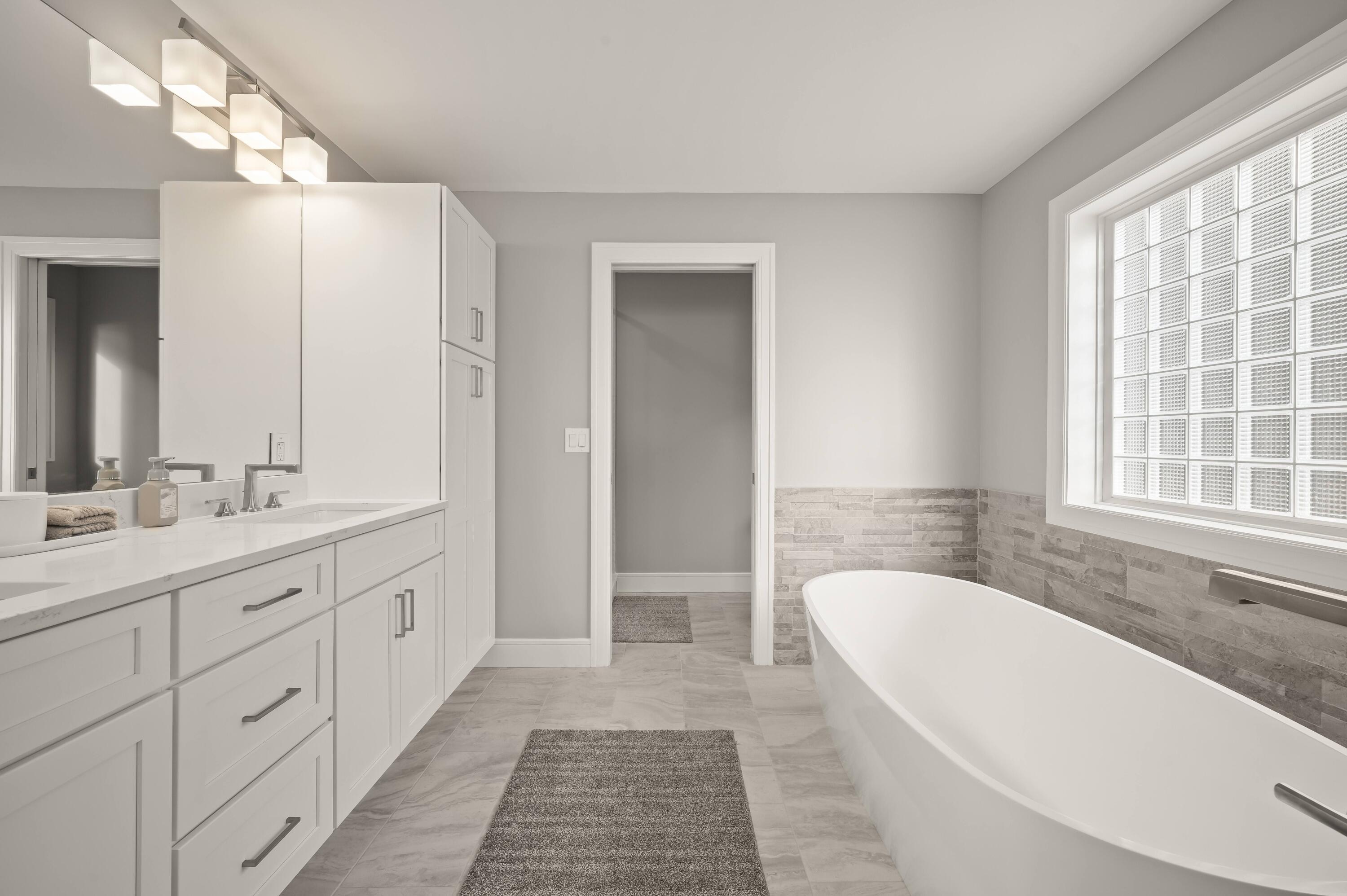 5363 Paw Paw Lake Road Coloma, MI 49038 - Photo 38 of 67 Soaking Tub