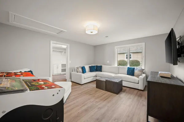 $2,600,000 | 5363 Paw Paw Lake Road, Coloma, MI 49038