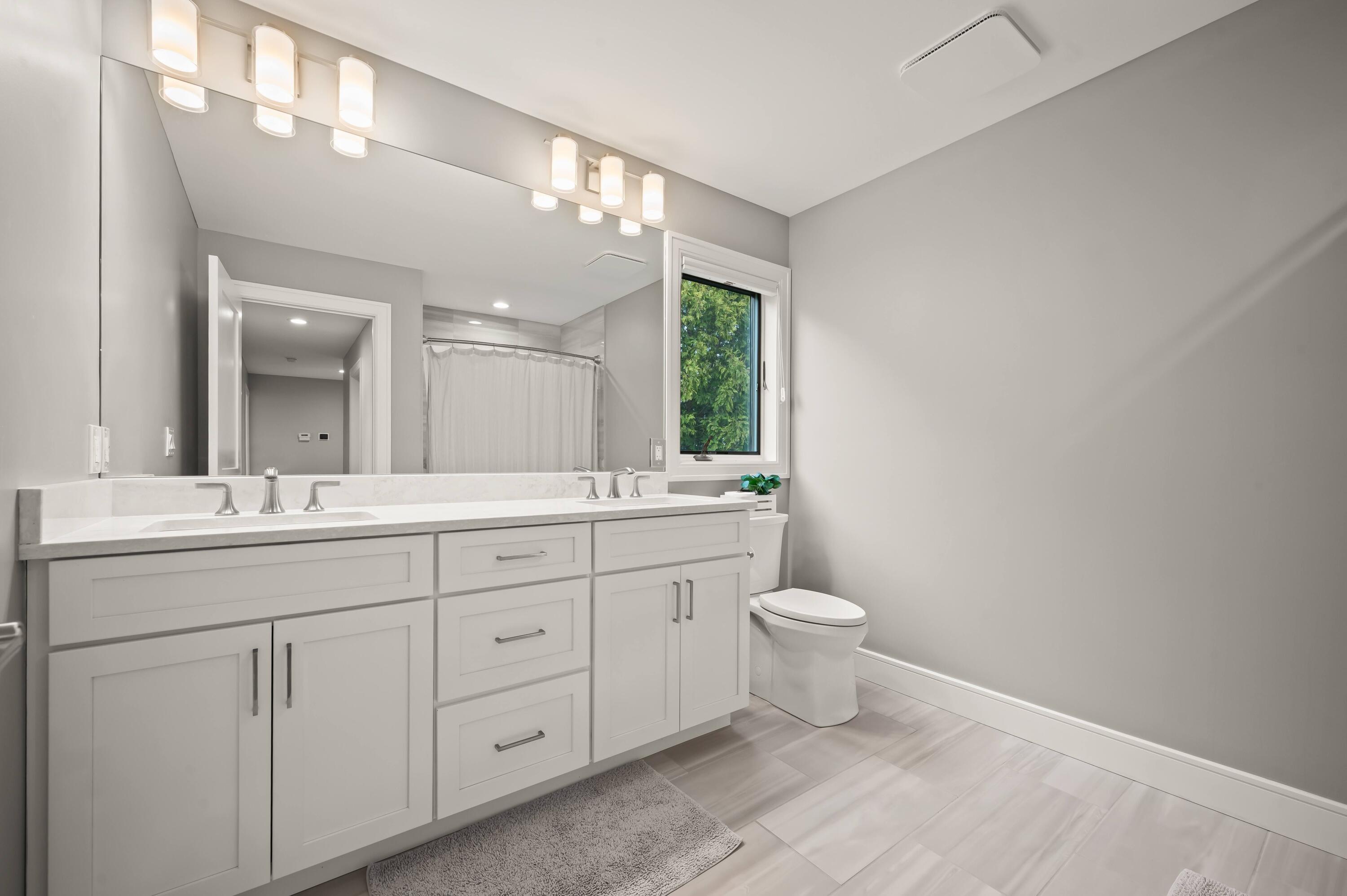 5363 Paw Paw Lake Road Coloma, MI 49038 - Photo 53 of 67 Bathroom 4