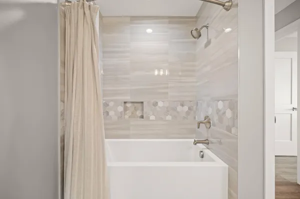 $2,600,000 | 5363 Paw Paw Lake Road, Coloma, MI 49038