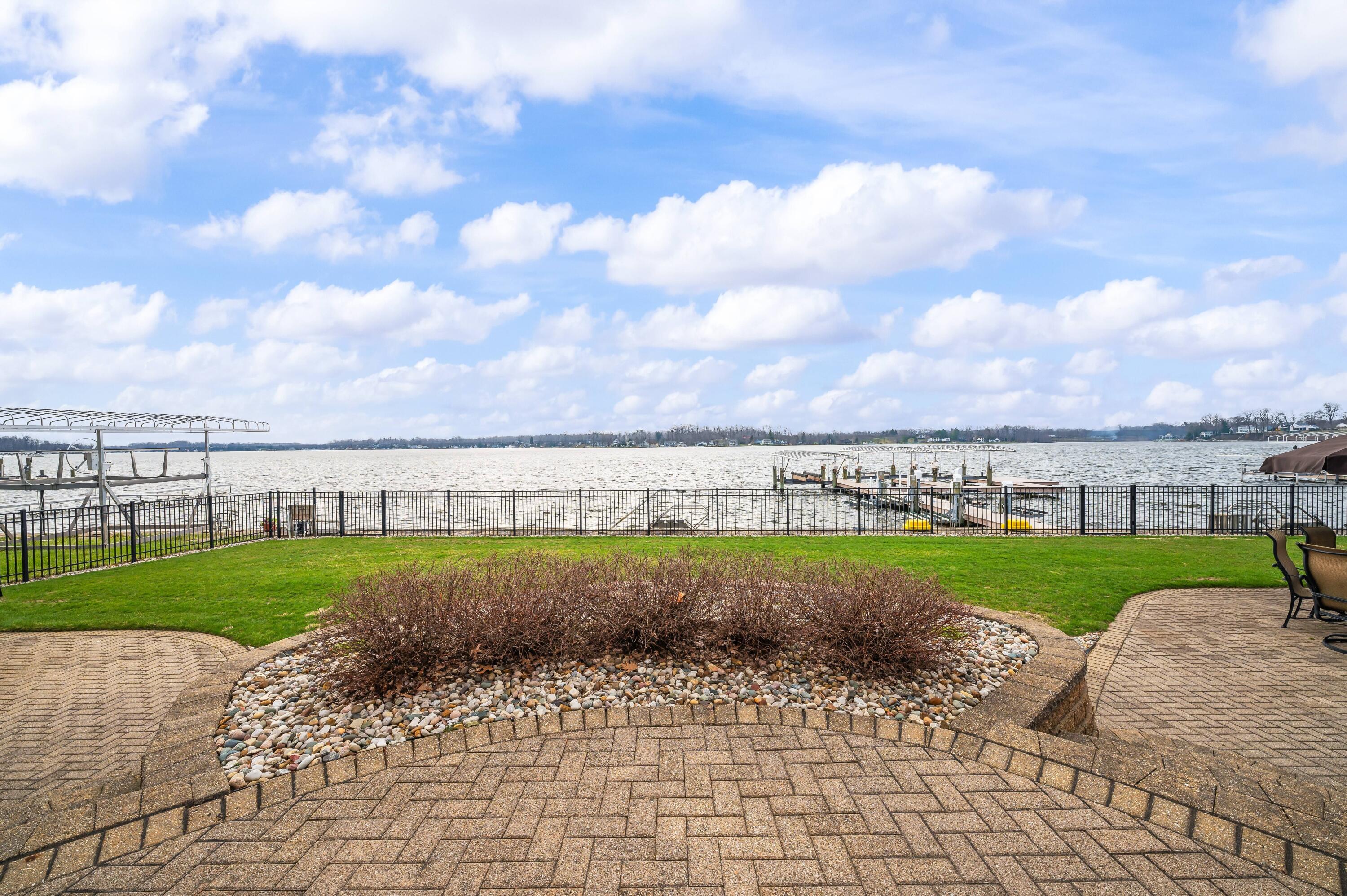 5363 Paw Paw Lake Road Coloma, MI 49038 - Photo 6 of 67 Patio