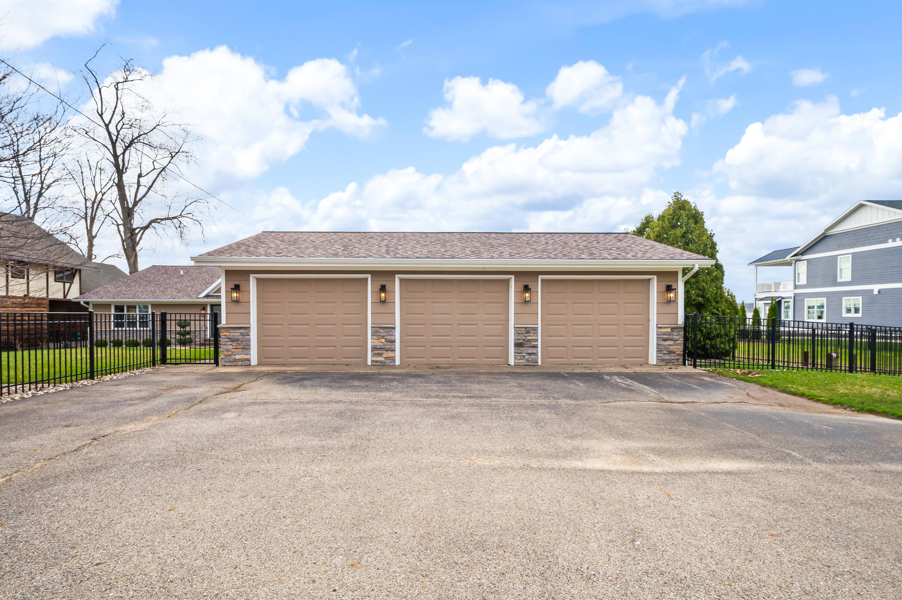 5363 Paw Paw Lake Road Coloma, MI 49038 - Photo 62 of 67 3 Car Garage