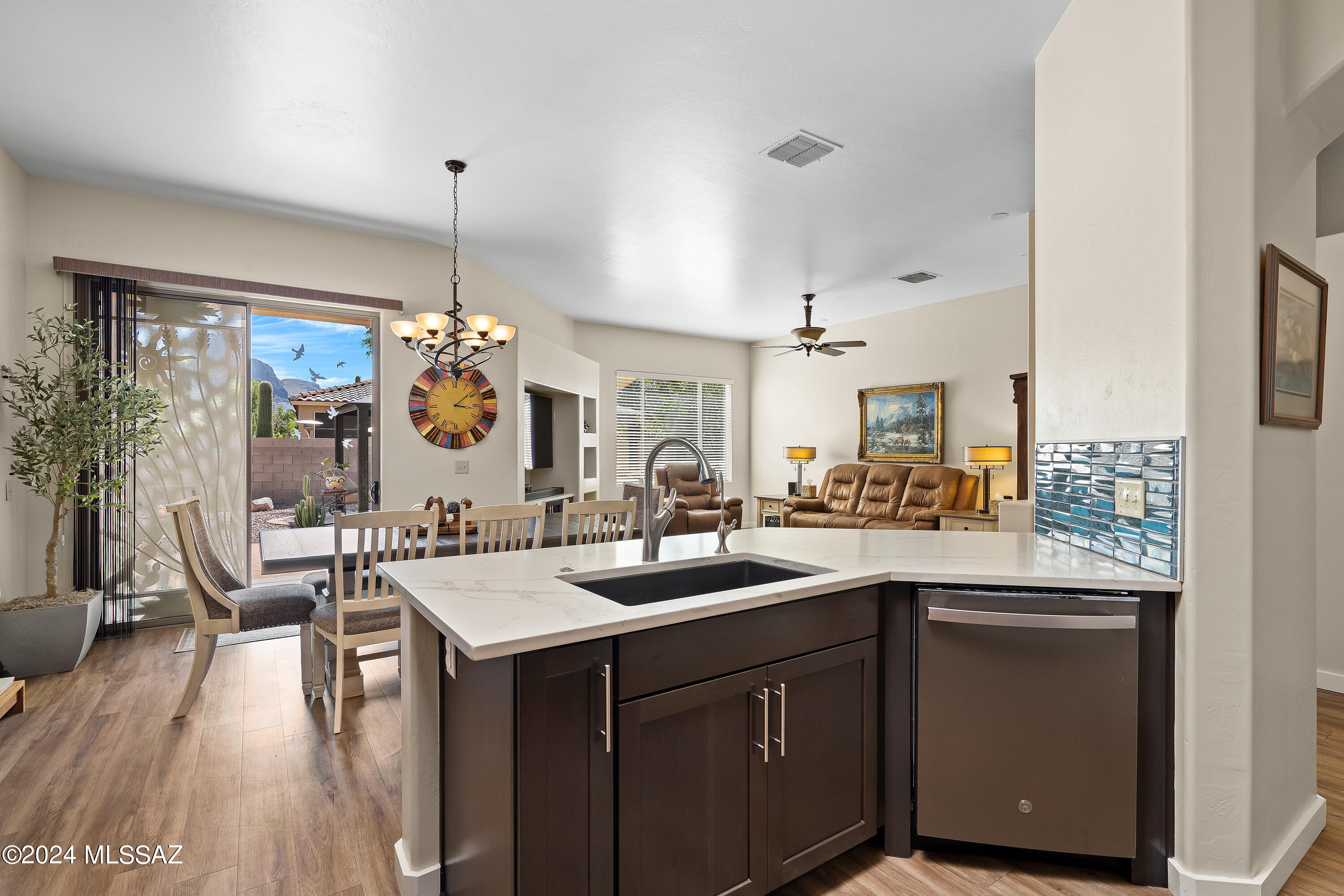 7561 West Pepper Ridge Road Tucson, AZ 85743 - Photo 10 of 45 Gallery Image 10