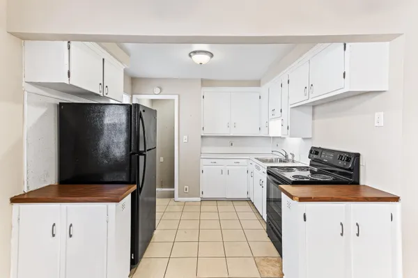 $1,700 | 20524 Indian, Redford, MI 48240