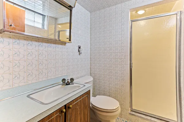 $1,700 | 20524 Indian, Redford, MI 48240