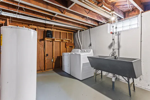 $1,700 | 20524 Indian, Redford, MI 48240