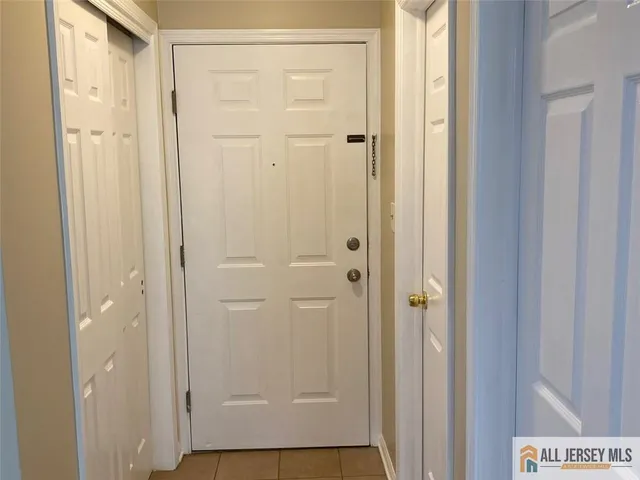 $415,000 | 121 Waterford Drive, Edison, NJ 08817