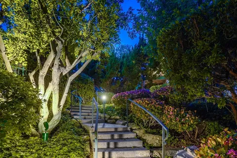 a view of an outdoor space