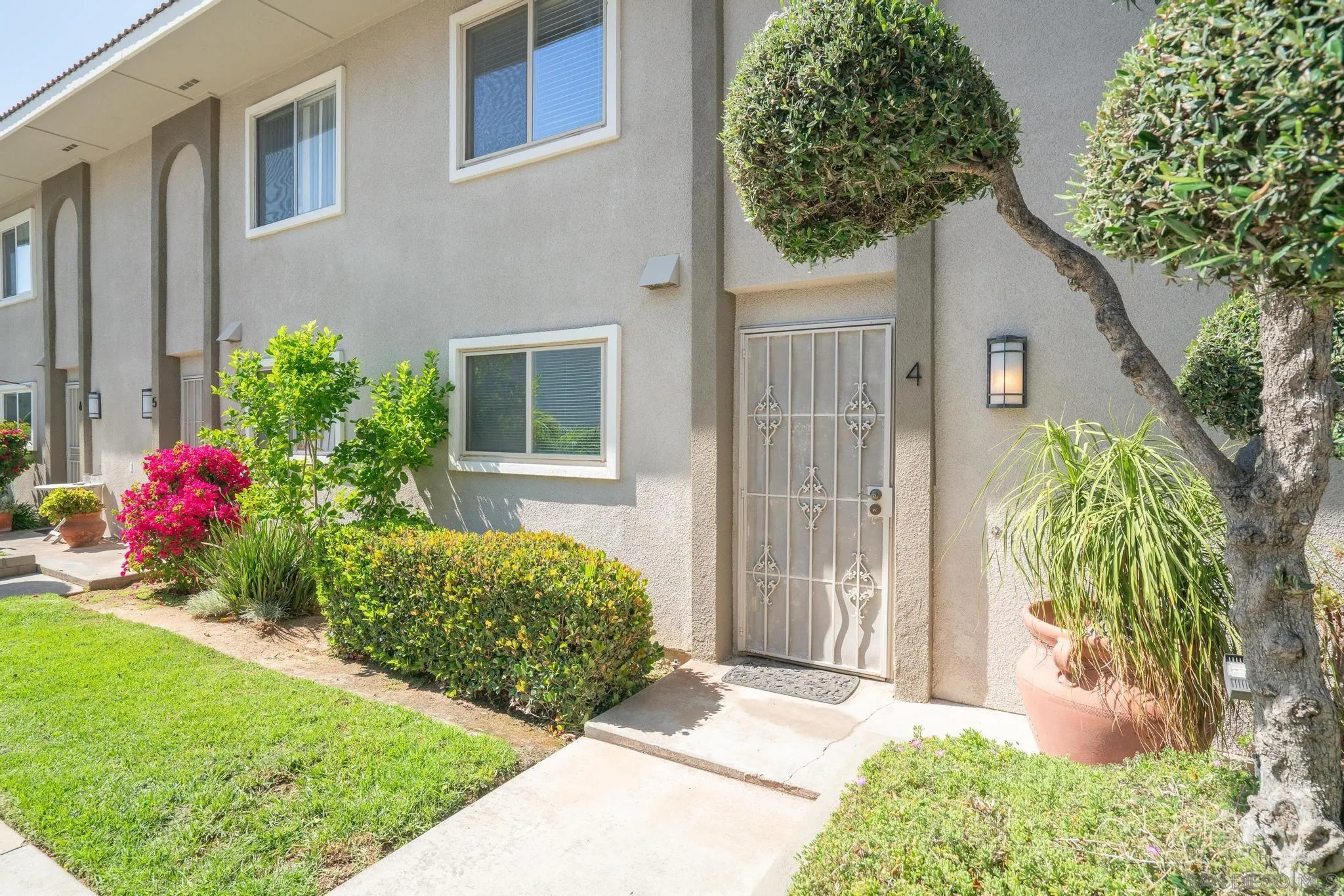 1040 Central Avenue, Unit 4 Riverside, CA 92507 - Photo 1 of 36 Gallery Image 1