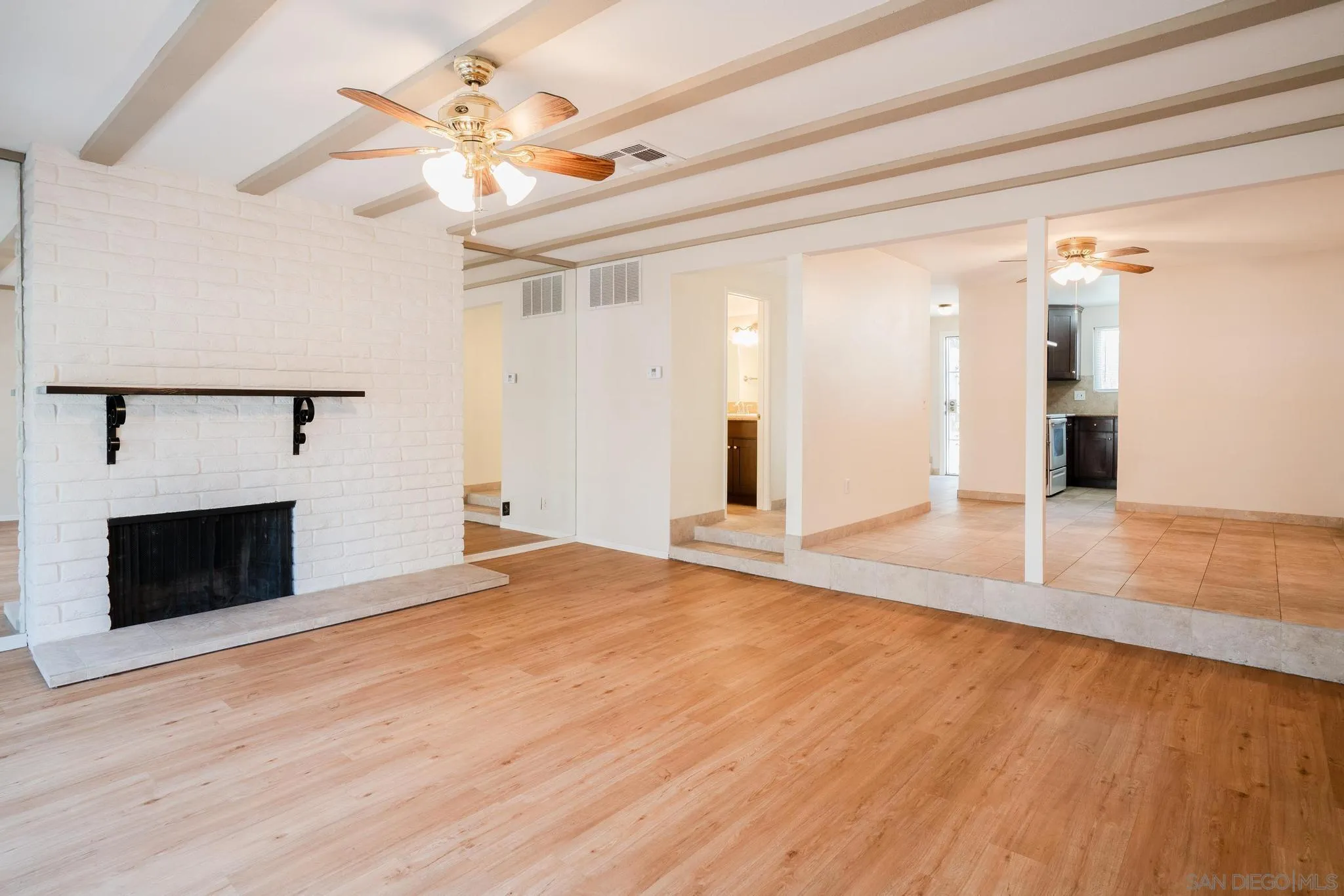 1040 Central Avenue, Unit 4 Riverside, CA 92507 - Photo 10 of 36 Gallery Image 10