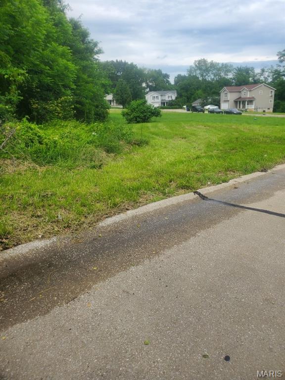 3905 Max-Weich Place Florissant, MO 63033 - Photo 3 of 4