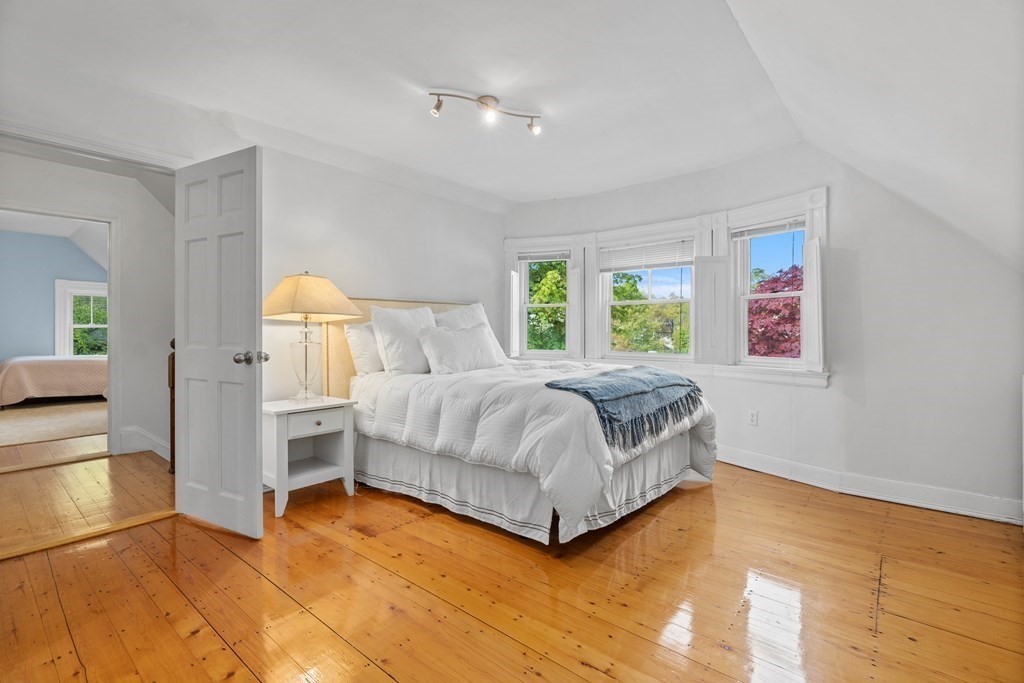 20 Clyde Street Newton, MA 02460 - Photo 16 of 23