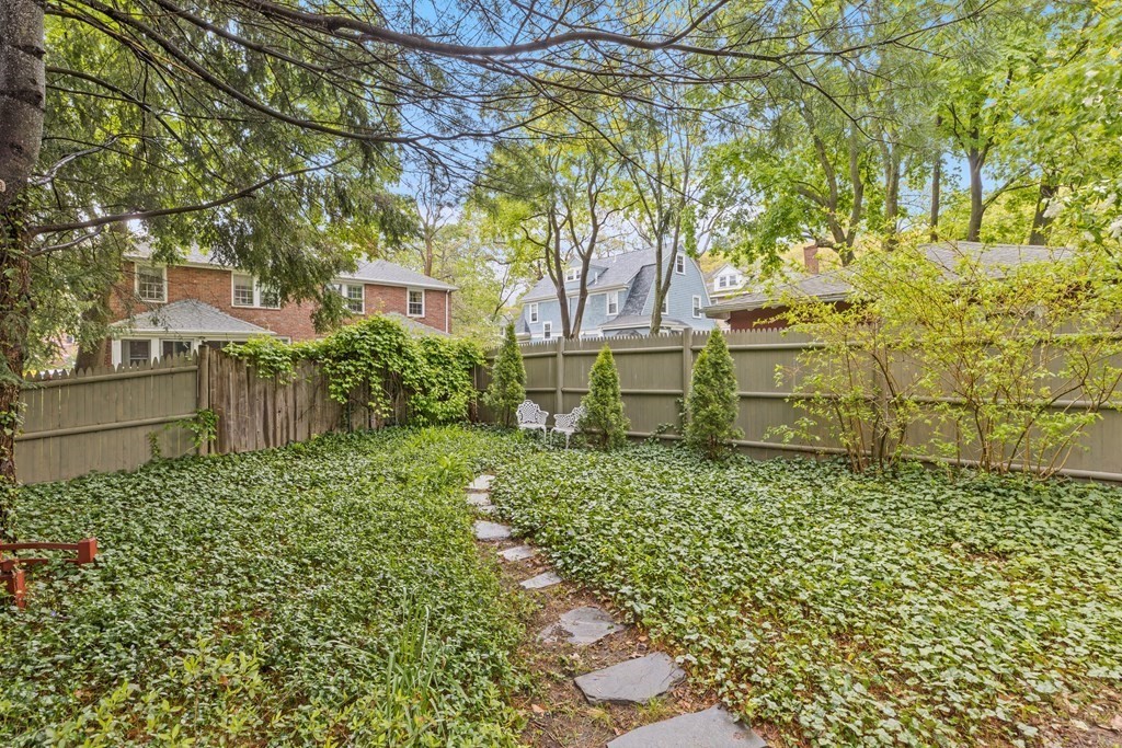 20 Clyde Street Newton, MA 02460 - Photo 19 of 23