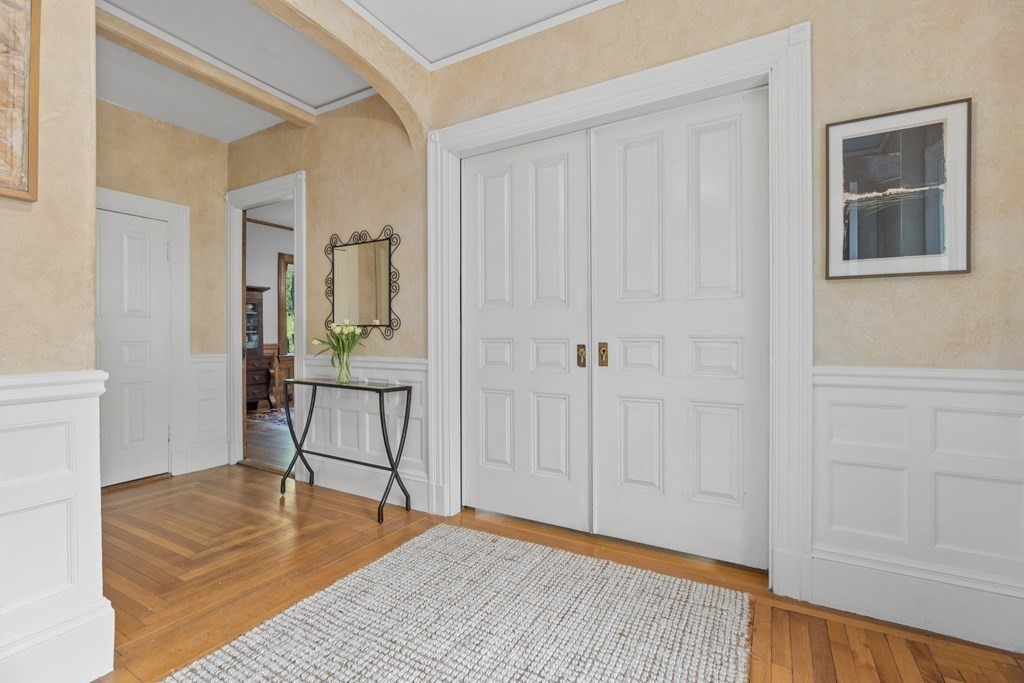 20 Clyde Street Newton, MA 02460 - Photo 3 of 23