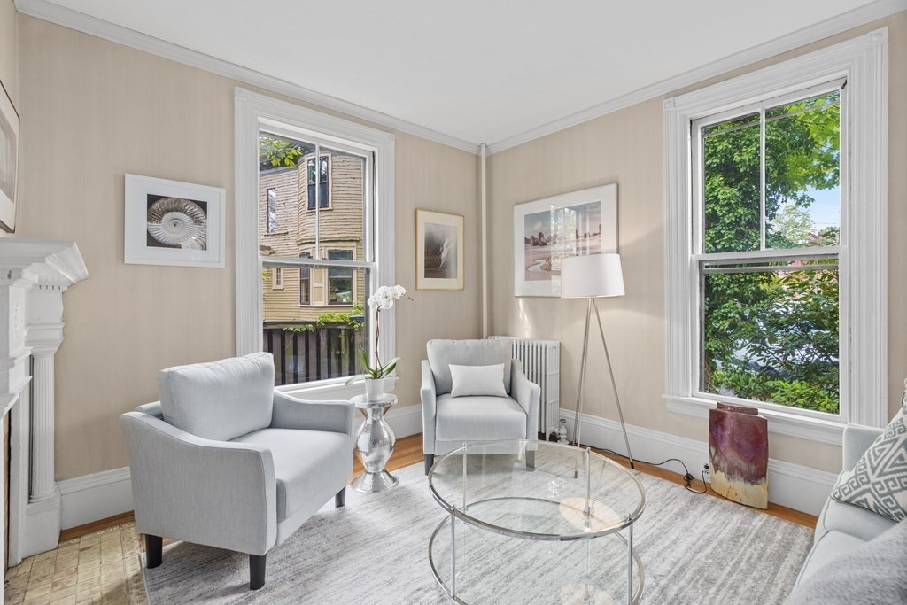 20 Clyde Street Newton, MA 02460 - Photo 5 of 23