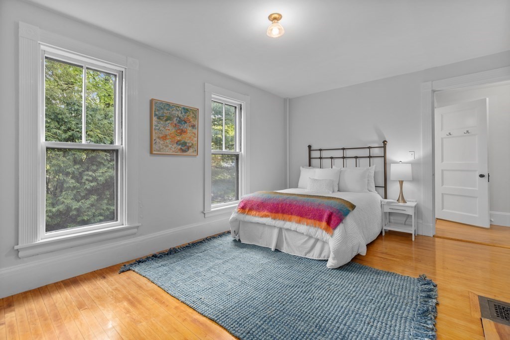 20 Clyde Street Newton, MA 02460 - Photo 9 of 23