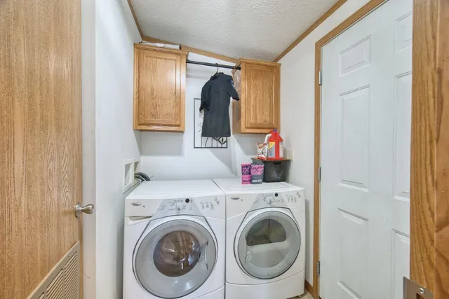 $179,000 | 221 Deerwood Drive, Gilbert, MN 55741