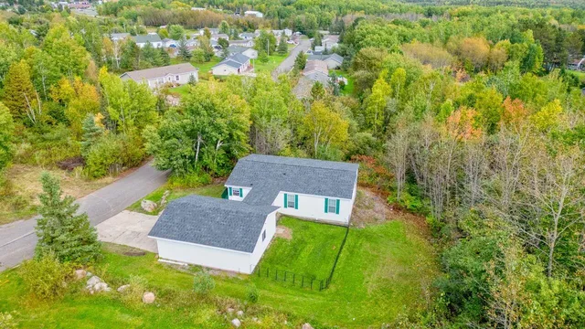 $179,000 | 221 Deerwood Drive, Gilbert, MN 55741