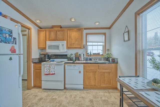 $179,000 | 221 Deerwood Drive, Gilbert, MN 55741