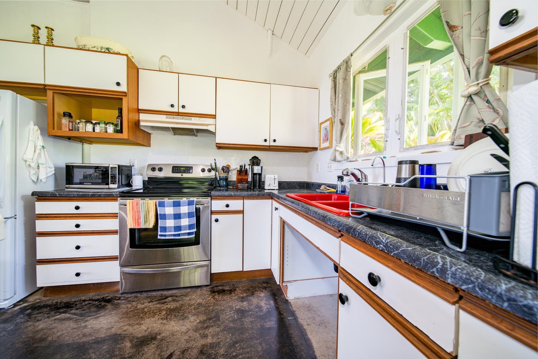 181 Kalo Road Hana, HI 96713 - Photo 29 of 32