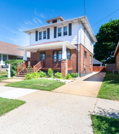$290,000 | 810 73rd Street, Kenosha, WI 53143