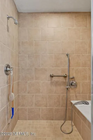 $550,000 | 8713 Autumn Green Drive, Jacksonville, FL 32256