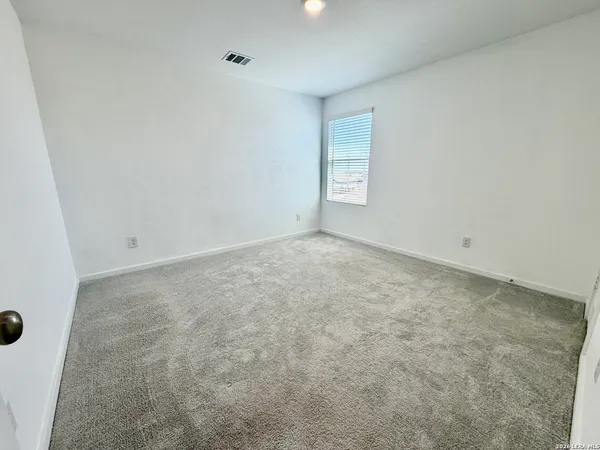 $2,300 | 9203 Kinsel Park, Converse, TX 78109