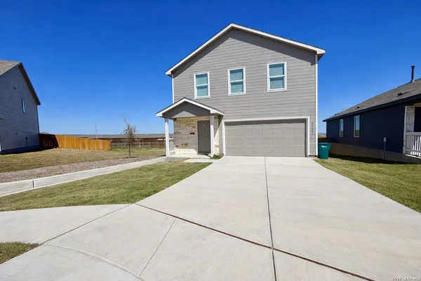 $2,300 | 9203 Kinsel Park, Converse, TX 78109