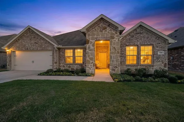 $299,000 | 162 Mapleoak Drive, Caddo Mills, TX 75135