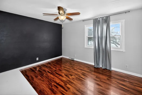 $219,900 | 228 Wolf Drive, Unit 3, Dousman, WI 53118