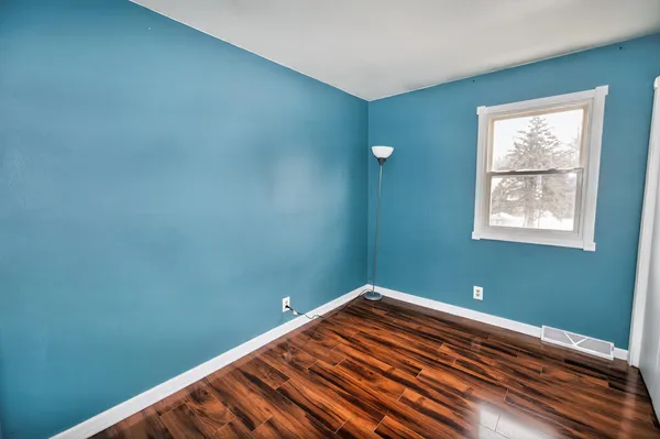 $219,900 | 228 Wolf Drive, Unit 3, Dousman, WI 53118